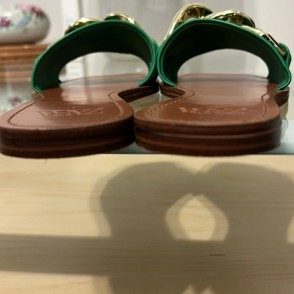 Zara Green Slide Sandals with Gold Chain - Picture 5 of 7